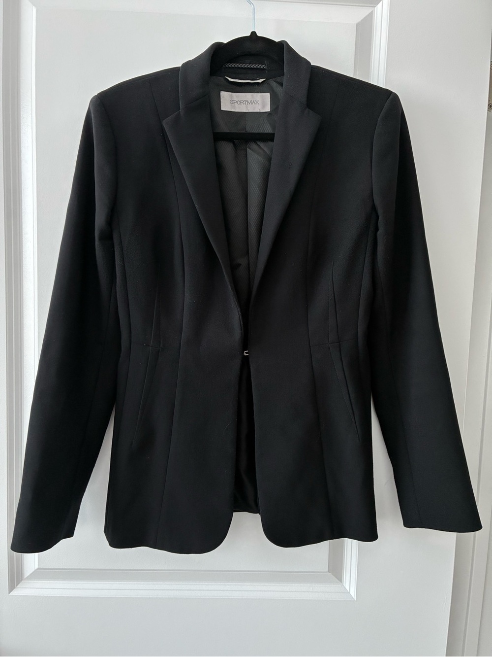 Sportmax by Max Mara Size 6 Tailored Blazer Single Hook & Eye Closure - Black